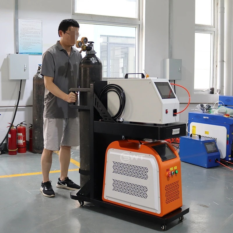 새로운 올인원 광섬유 레이저 용접기 (와이어 피더 및  - Industrial Laser Cleaner 리뷰 및 가격